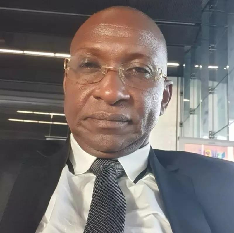Dr Ibrahima Sory Diallo lance son Livre « Un Obstétricien itinérant enfant de Fria »