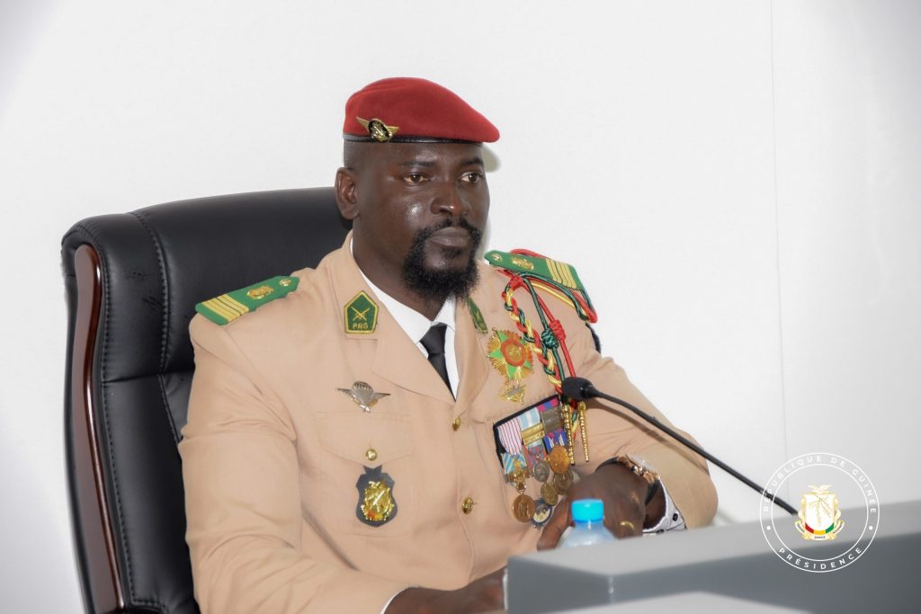 Après la « dissolution » du Gouvernement : Le Général Doumbouya à la croisée des chemins (par Abdoulaye Condé)