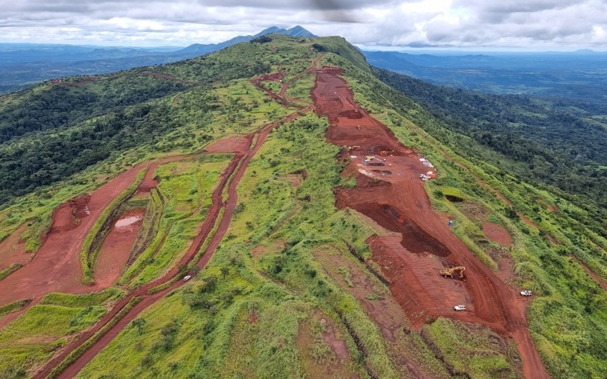 Mines Un exemple à suivre par le projet Simandou 2040