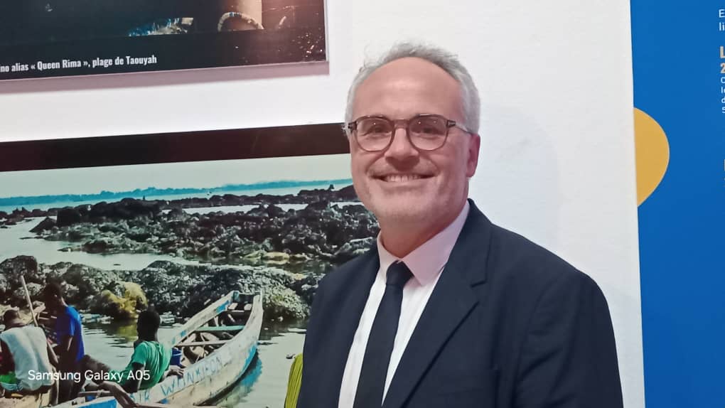 Luc Briard, ambassadeur de France, célèbre l’engagement artistique et scientifique en faveur