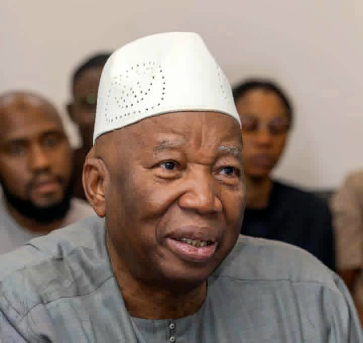 Dr Alkaly Yamoussa Bangoura : un parcours d’excellence au service de la Guinée, entre expertise minière et engagement républicain