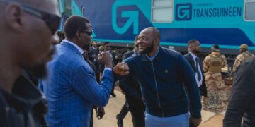 Guinée : Mamadi Doumbouya inaugure le train de voyageurs de la Compagnie du TransGuinéen